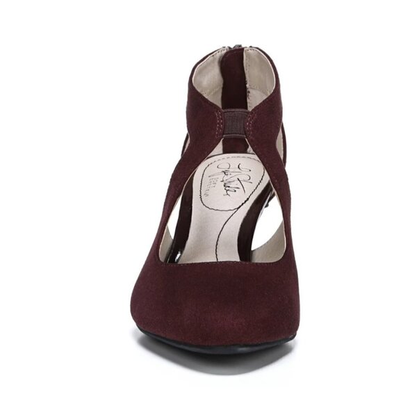 LIFESTRIDE Giovanna 2 Pumps - Picture 8 of 10